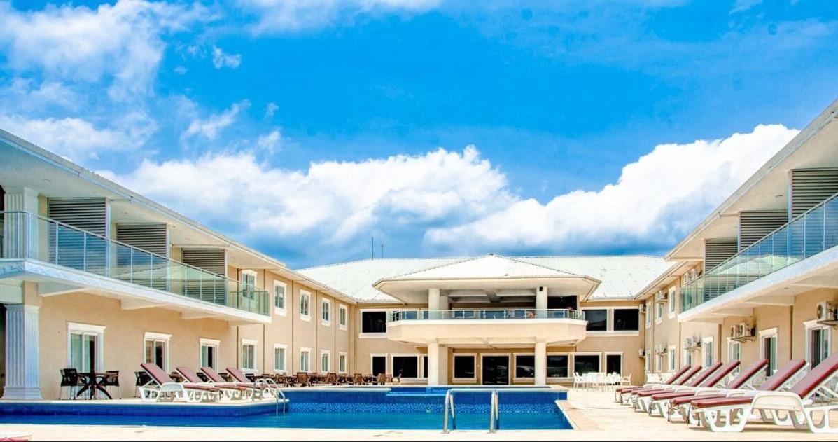 Royal Ambassador Hotel Harbel Zewnętrze zdjęcie